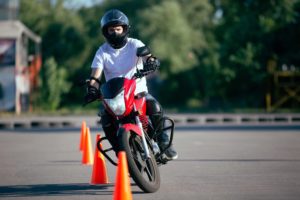 Cuál es la mejor motocicleta Yamaha para aprender a manejar